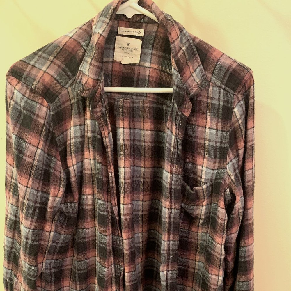 American Eagle Button Down Top